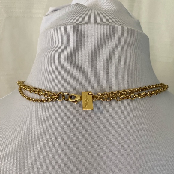 Lilly | Heart and Wishbone Necklace - Picture 4 of 4